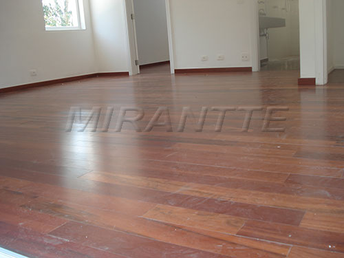 Sobrado com 6 quartos em Jardim Petropolis