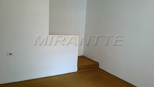 Casa terrea de 218m² com 4 quartos em Jardim Virginia Bianca