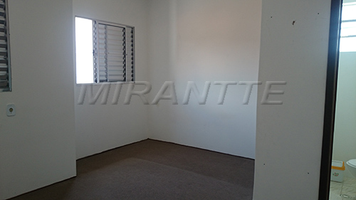 Casa terrea de 218m² com 4 quartos em Jardim Virginia Bianca