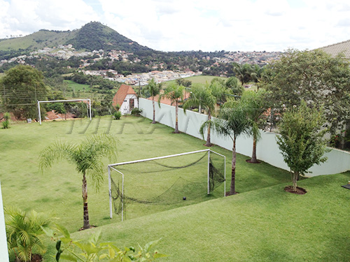 Sobrado com 5 quartos em Caxingui