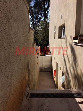 Cond. fechado de 225m² com 4 quartos em Tremembe