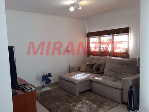 Cond. fechado de 225m² com 4 quartos em Tremembe