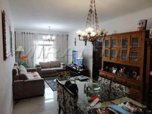 Sobrado de 160m² com 3 quartos em Vila Mazzei