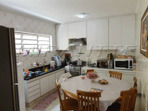 Sobrado de 160m² com 3 quartos em Vila Mazzei