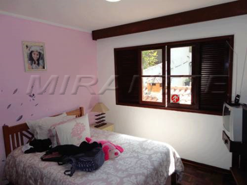Sobrado de 160m² com 3 quartos em Vila Mazzei
