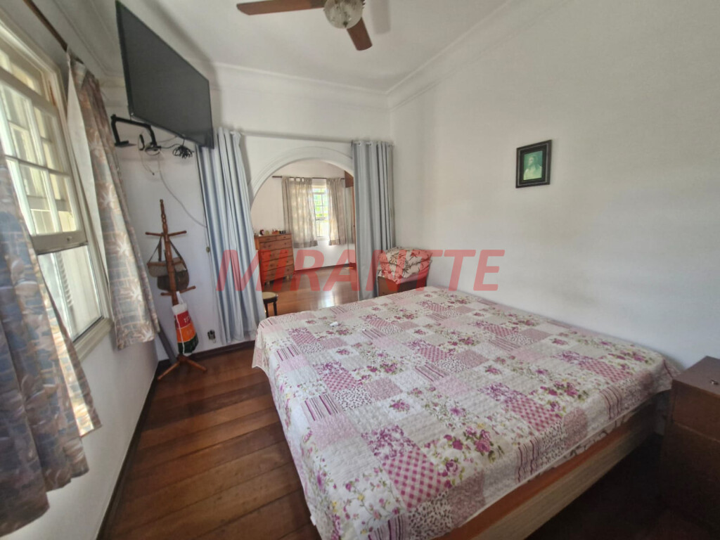 Sobrado de 390m² com 4 quartos em Santana