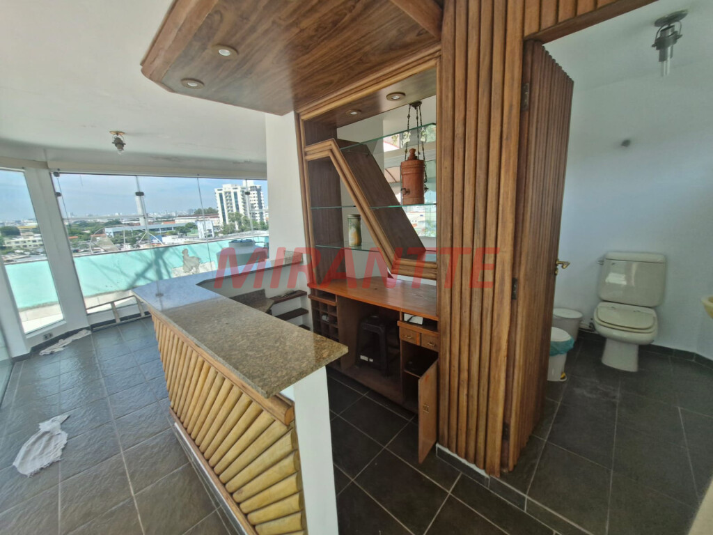 Sobrado de 390m² com 4 quartos em Santana