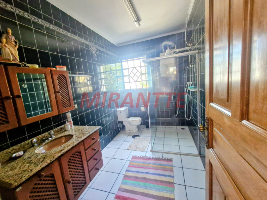 Sobrado de 390m² com 4 quartos em Santana