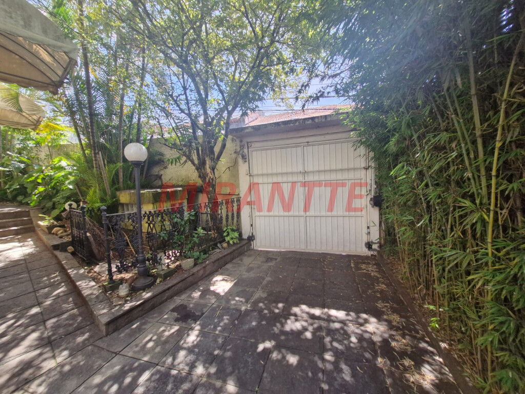 Sobrado de 390m² com 4 quartos em Santana