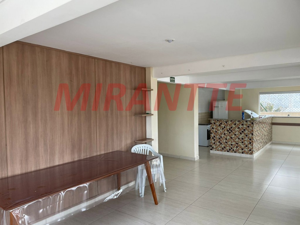 Apartamento com 2 quartos em Vila Mazzei