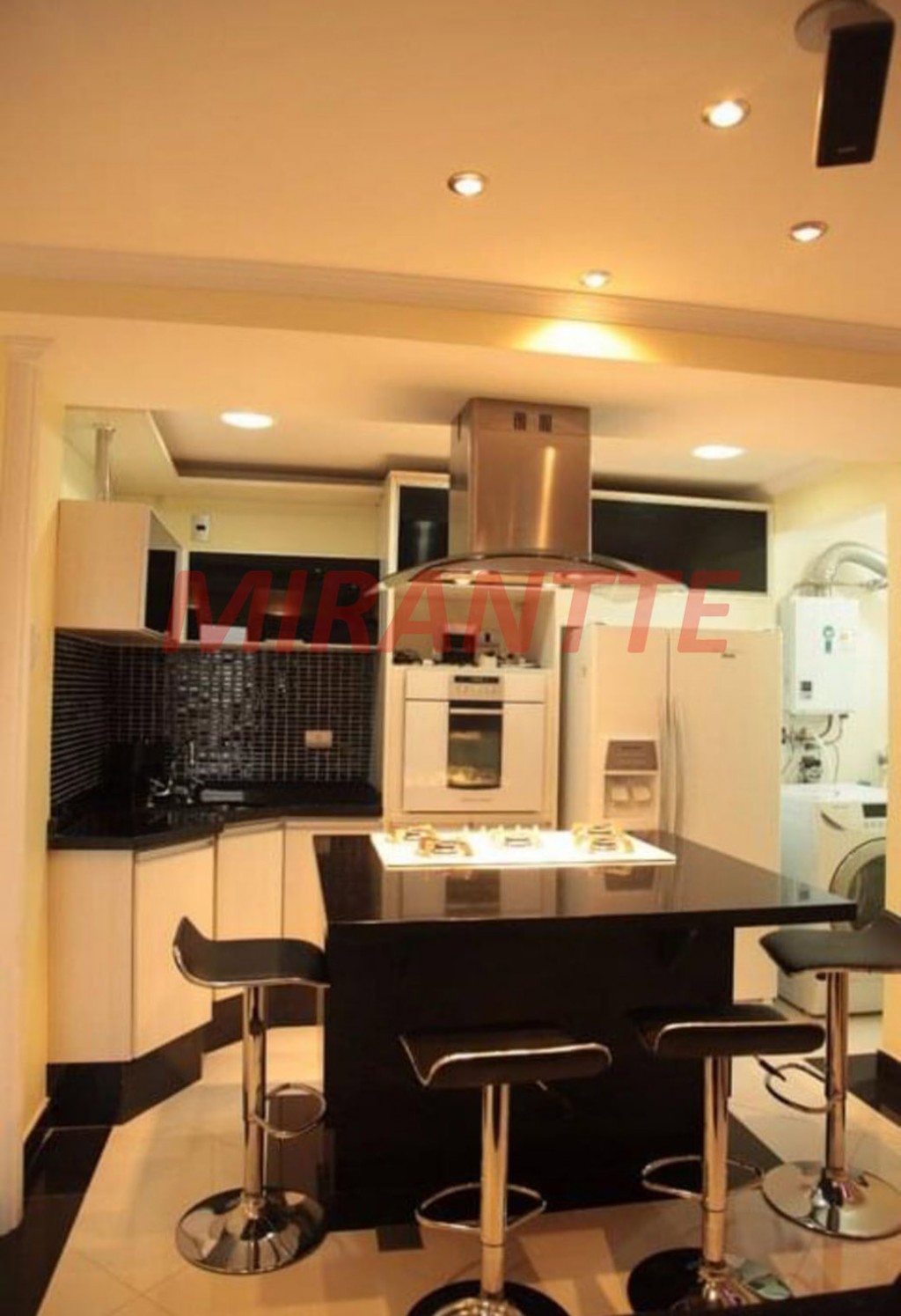 Apartamento com 2 quartos em Vila Mazzei