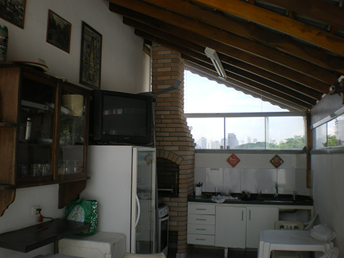 Comercial de 850m² em Casa Verde