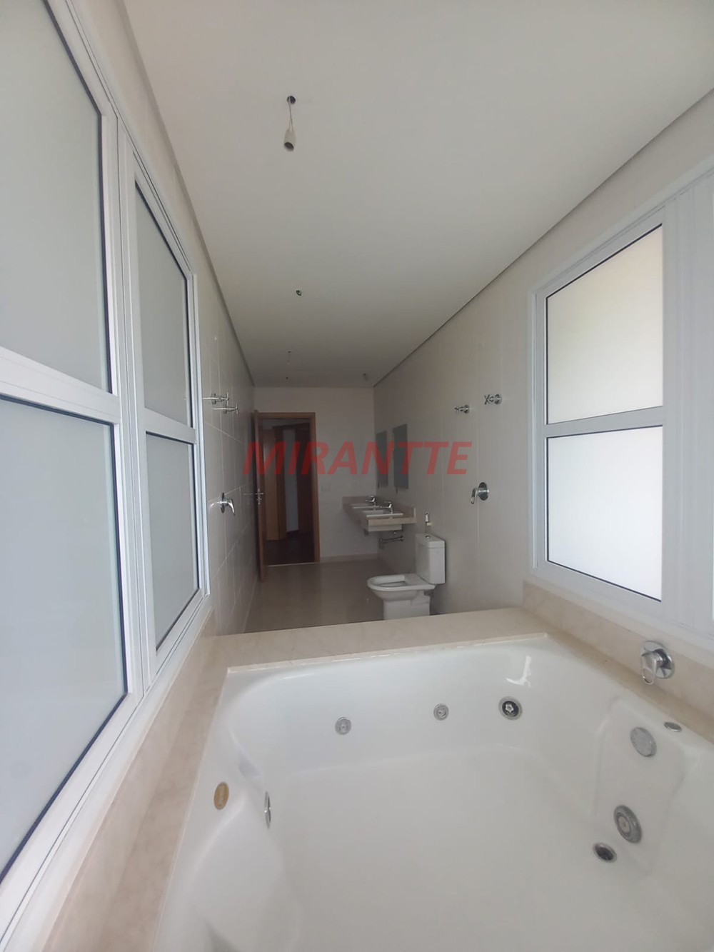 Cobertura duplex de 332m² com 5 quartos em Jardim Analia Franco