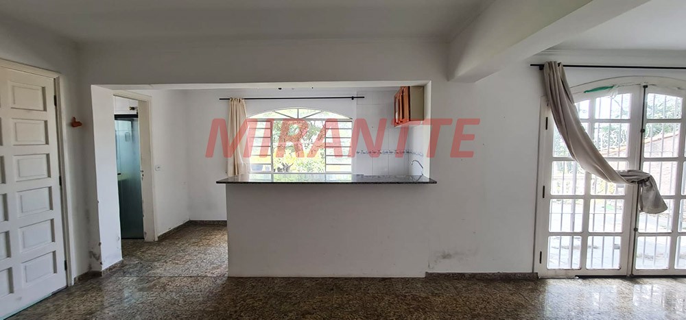 Sobrado de 290m² com 4 quartos em Tremembe