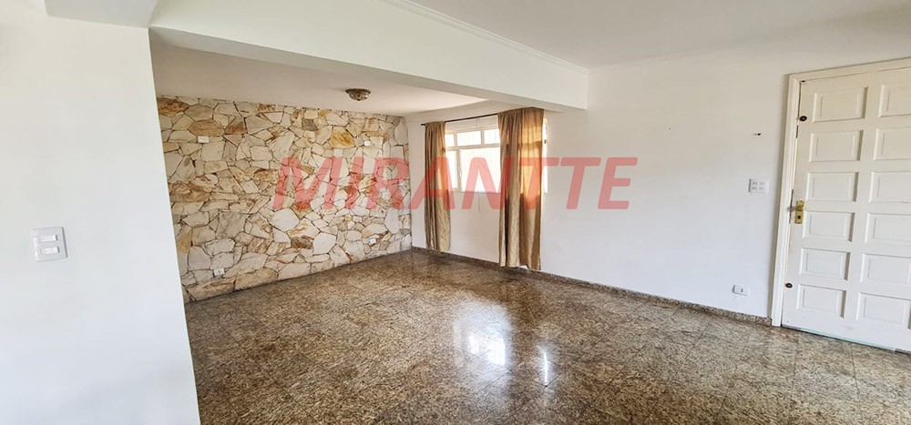 Sobrado de 290m² com 4 quartos em Tremembe