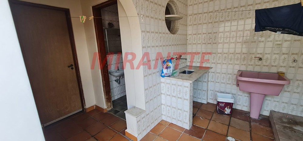 Sobrado de 290m² com 4 quartos em Tremembe