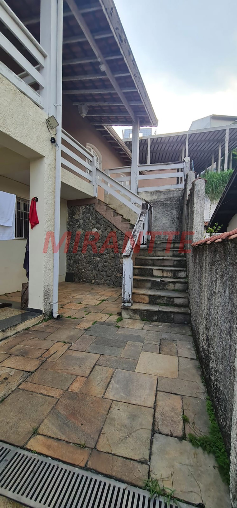 Sobrado de 290m² com 4 quartos em Tremembe