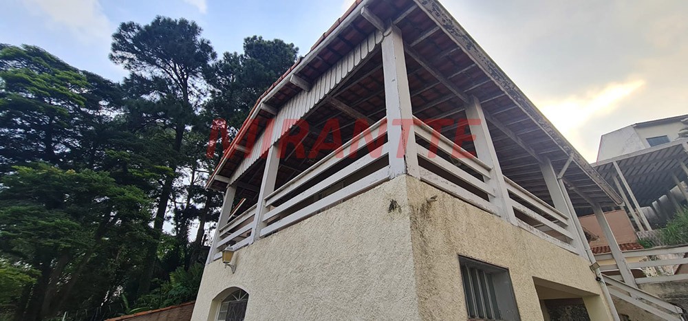 Sobrado de 290m² com 4 quartos em Tremembe
