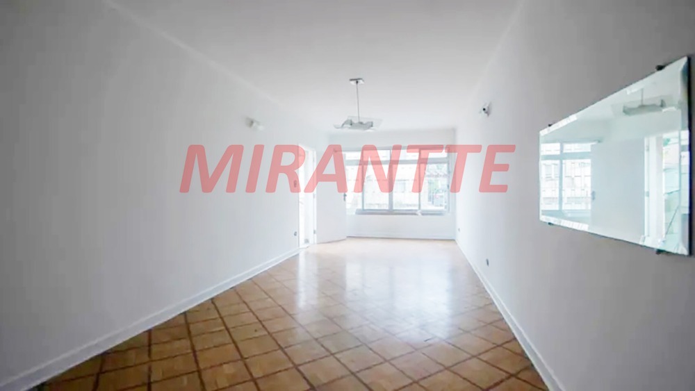 Sobrado de 174m² com 3 quartos em Santana