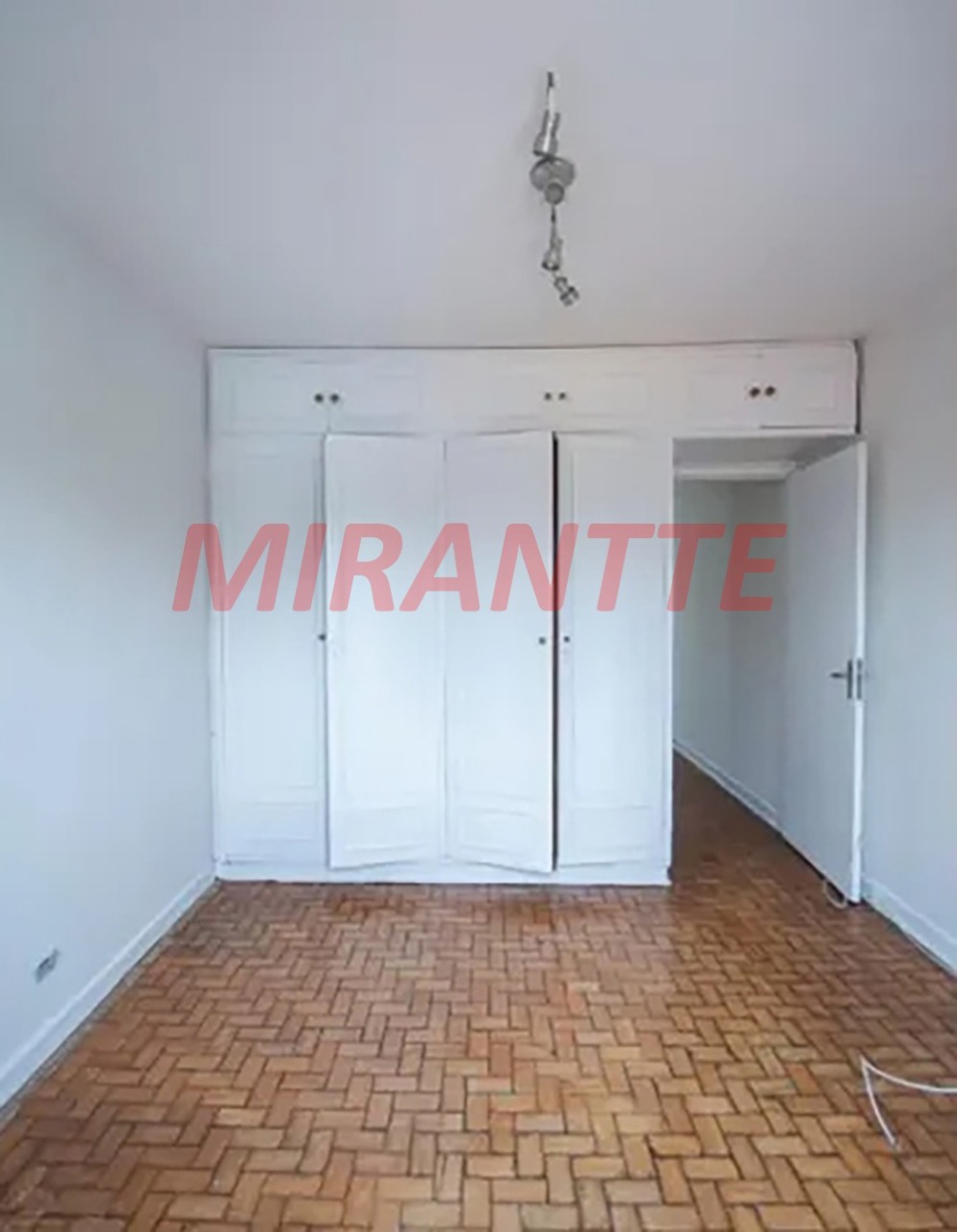 Sobrado de 174m² com 3 quartos em Santana