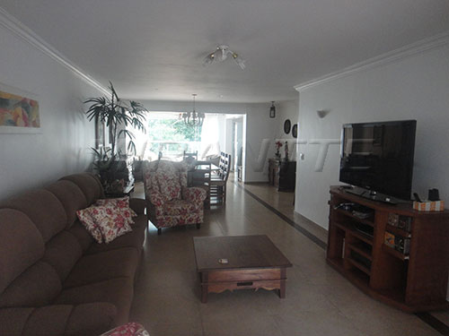 Sobrado de 420m² com 4 quartos em Jardim Leonor Mendes De Barros