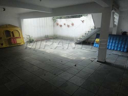 Sobrado de 420m² com 4 quartos em Jardim Leonor Mendes De Barros