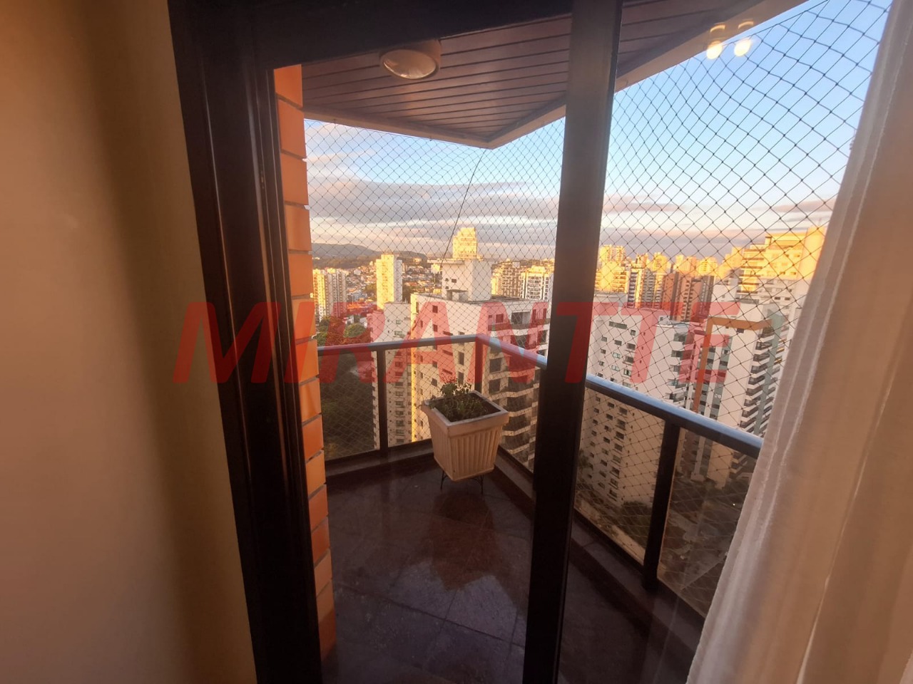 Apartamento de 250m² com 4 quartos em Santana