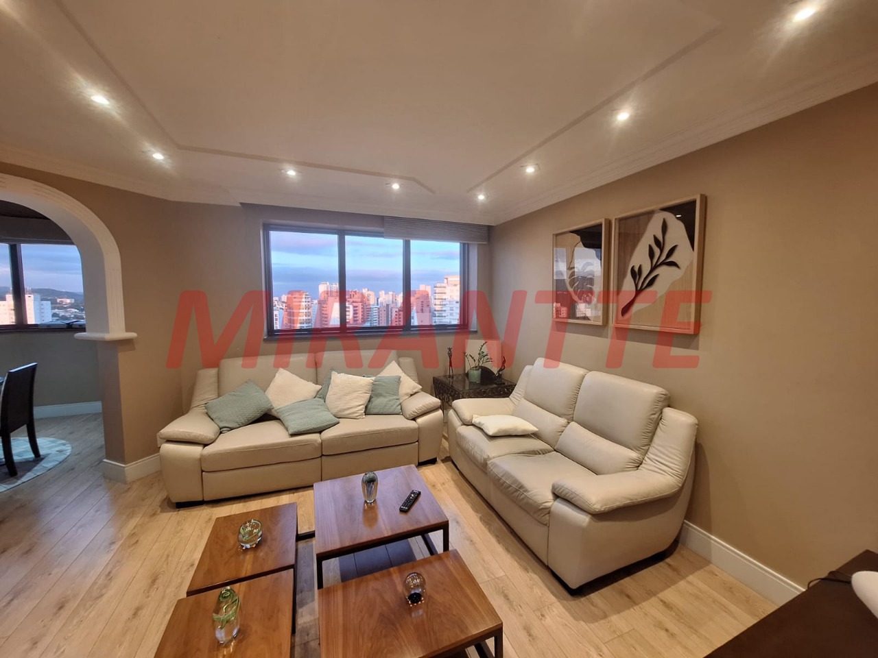 Apartamento de 250m² com 4 quartos em Santana