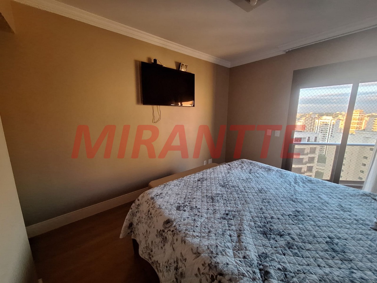 Apartamento de 250m² com 4 quartos em Santana