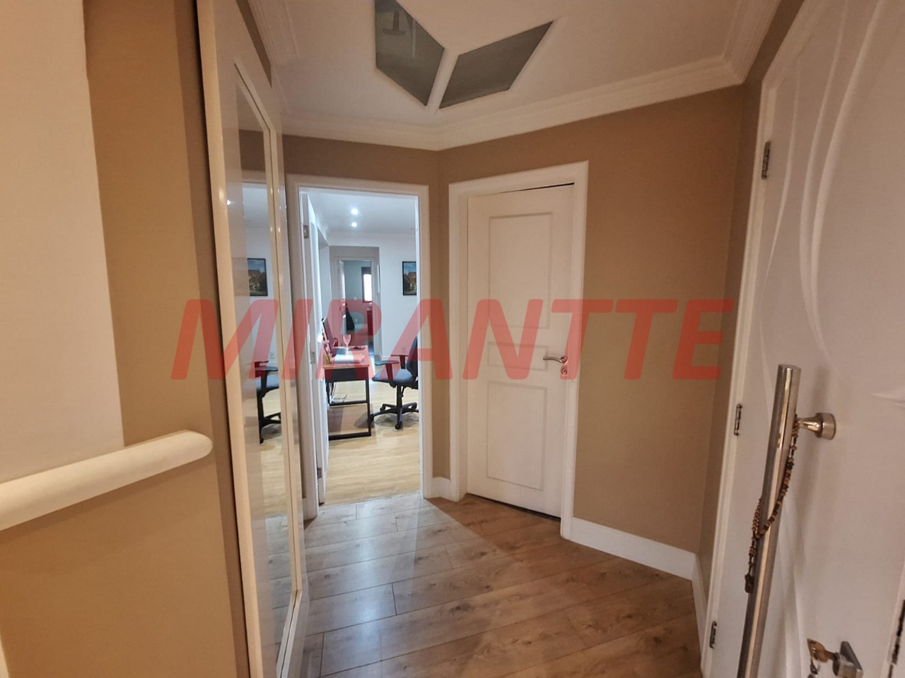Apartamento de 250m² com 4 quartos em Santana
