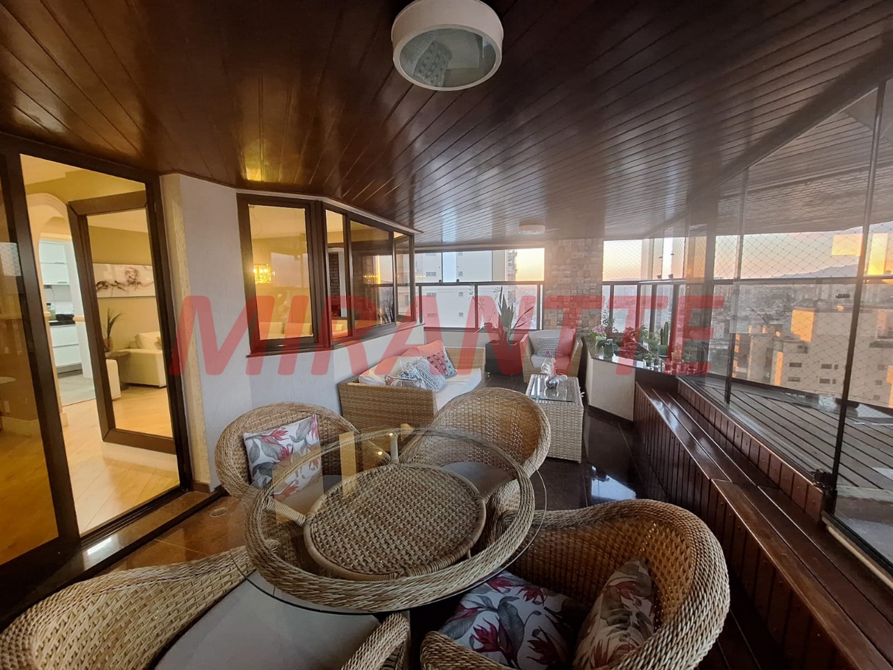 Apartamento de 250m² com 4 quartos em Santana