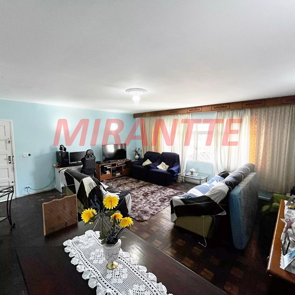 Sobrado de 195m² com 4 quartos em Jardim França