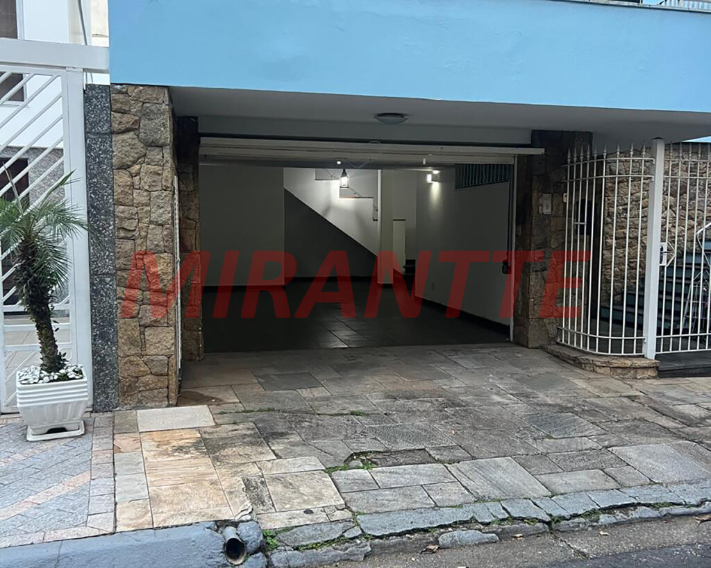 Sobrado de 350m² com 4 quartos em Santana