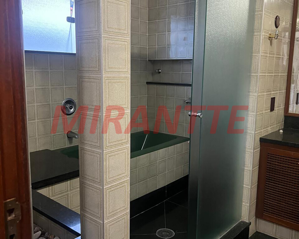 Sobrado de 350m² com 4 quartos em Santana