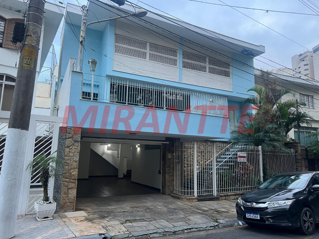 Sobrado de 350m² com 4 quartos em Santana