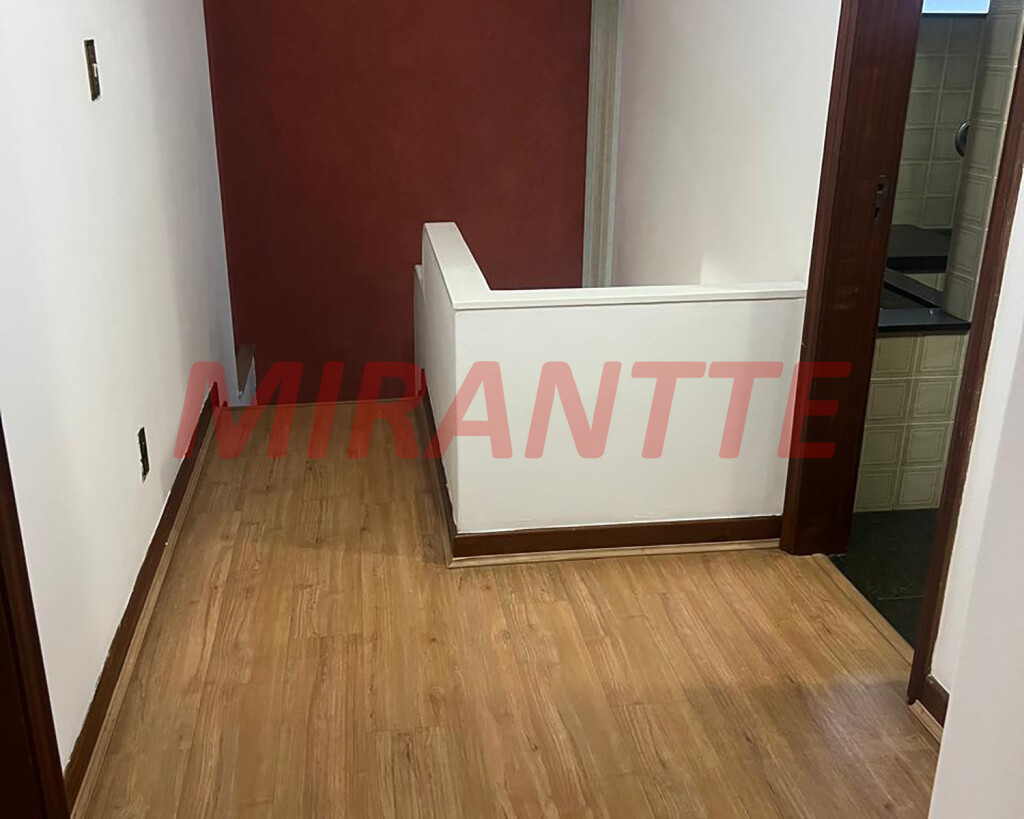 Sobrado de 350m² com 4 quartos em Santana