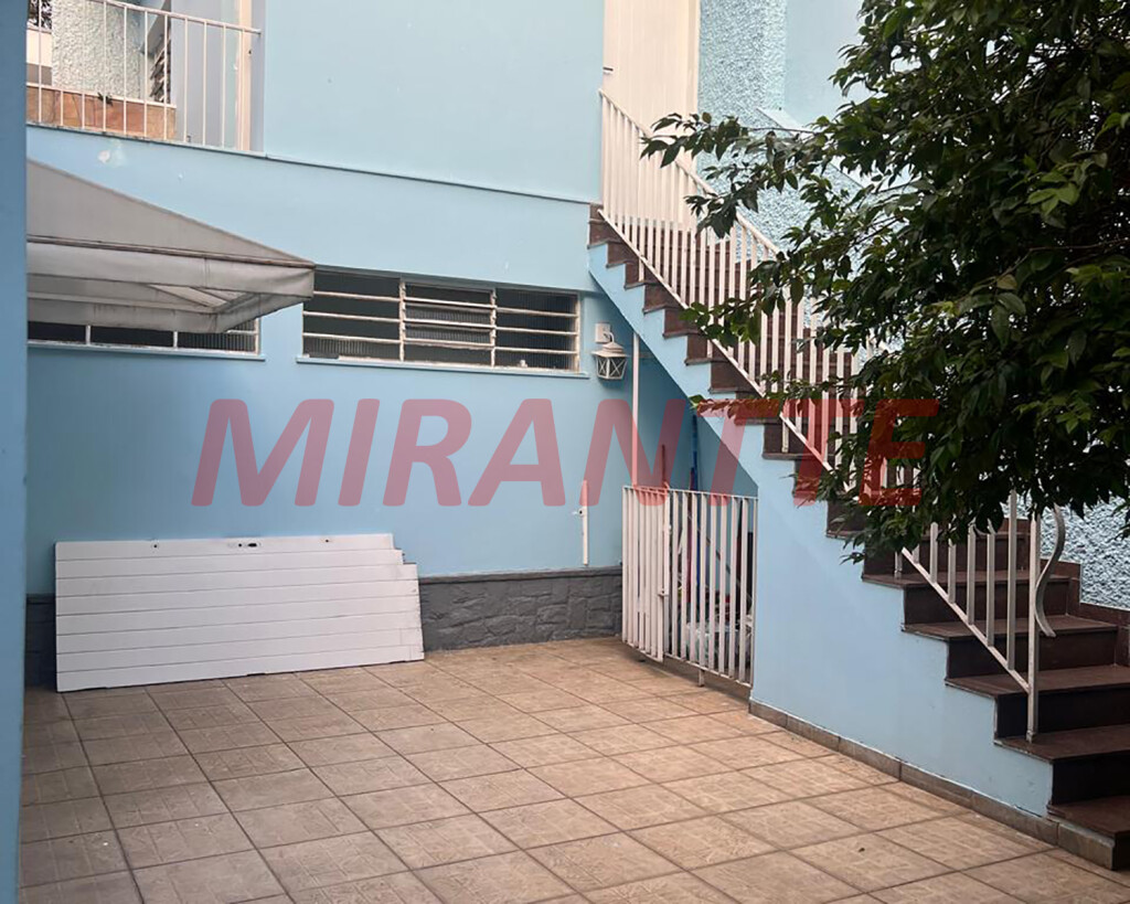 Sobrado de 350m² com 4 quartos em Santana
