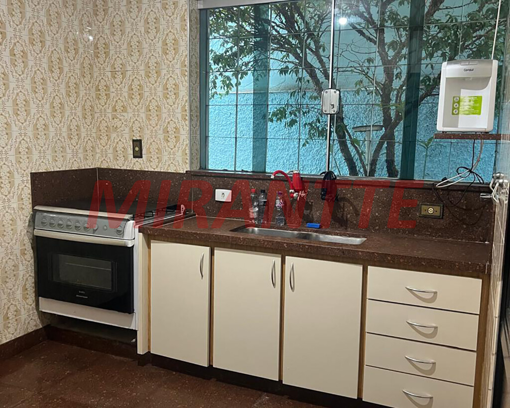 Sobrado de 350m² com 4 quartos em Santana