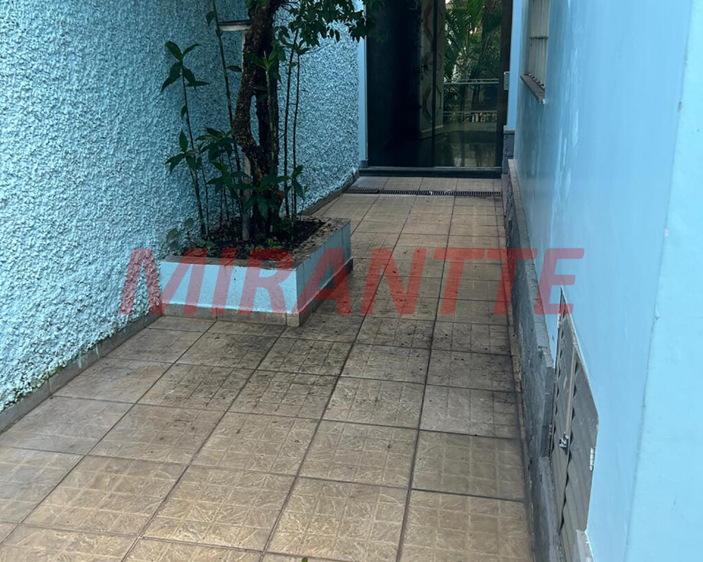 Sobrado de 350m² com 4 quartos em Santana