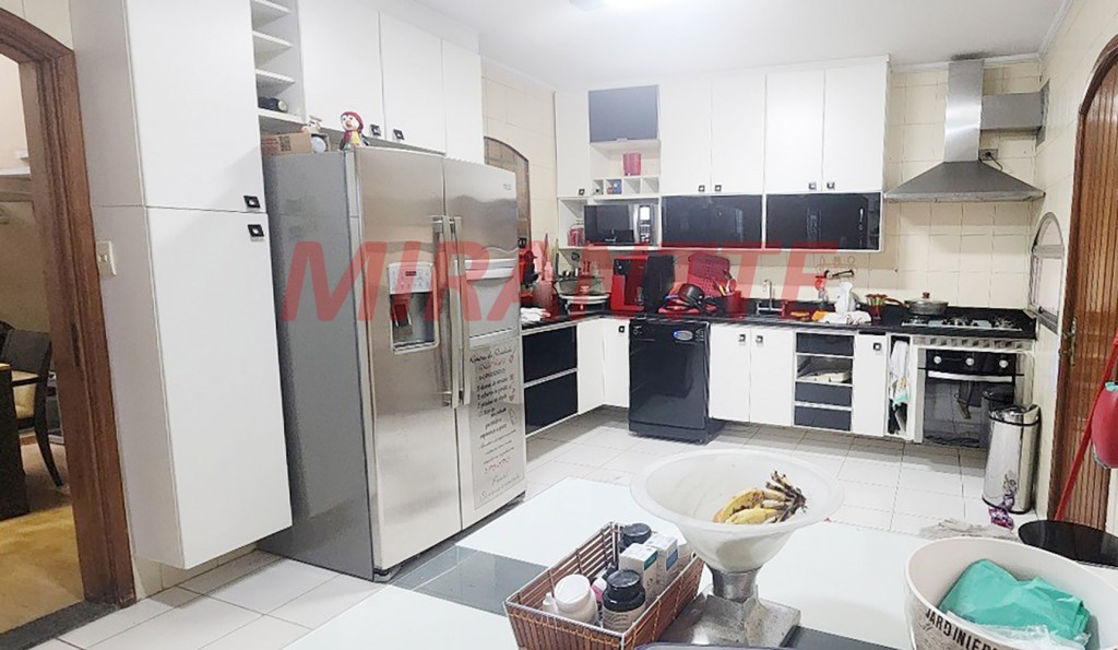 Sobrado de 382m² com 4 quartos em Vila Guilherme