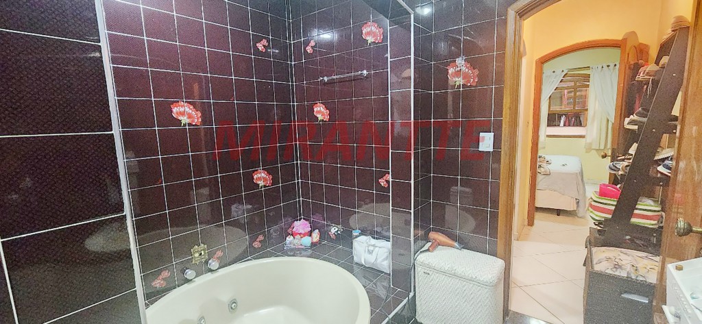 Sobrado de 382m² com 4 quartos em Vila Guilherme