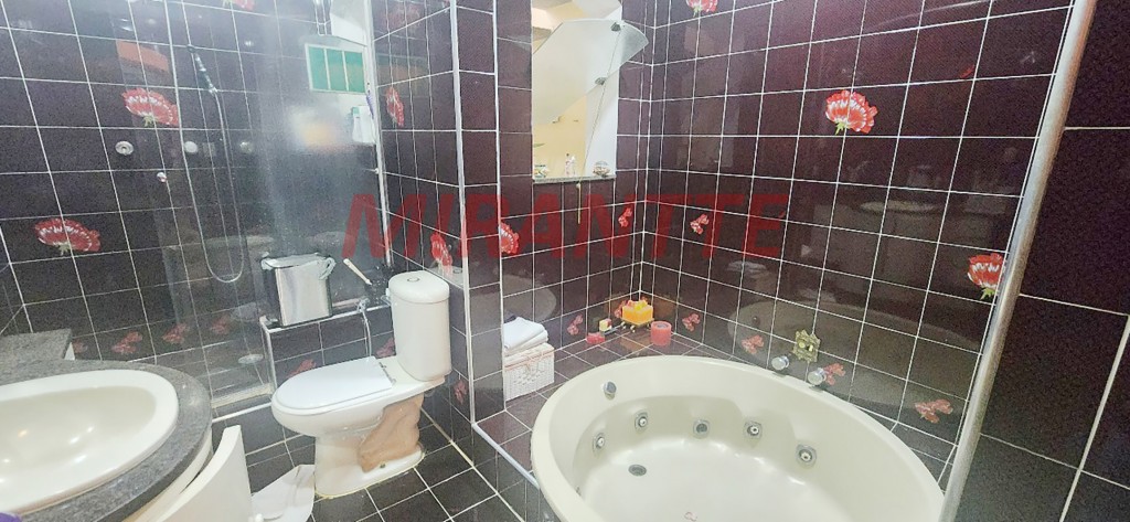 Sobrado de 382m² com 4 quartos em Vila Guilherme
