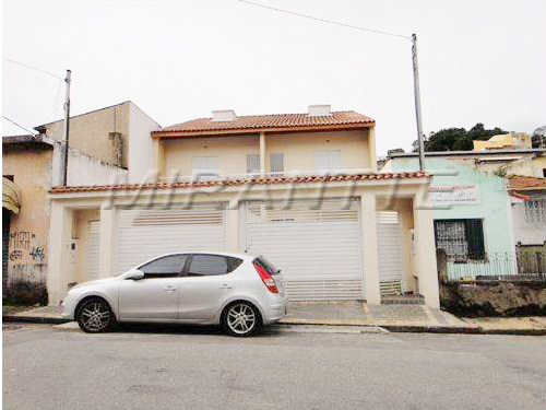 Sobrado de 90m² com 3 quartos em Vila Nivi
