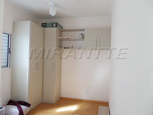 Sobrado de 90m² com 3 quartos em Vila Nivi