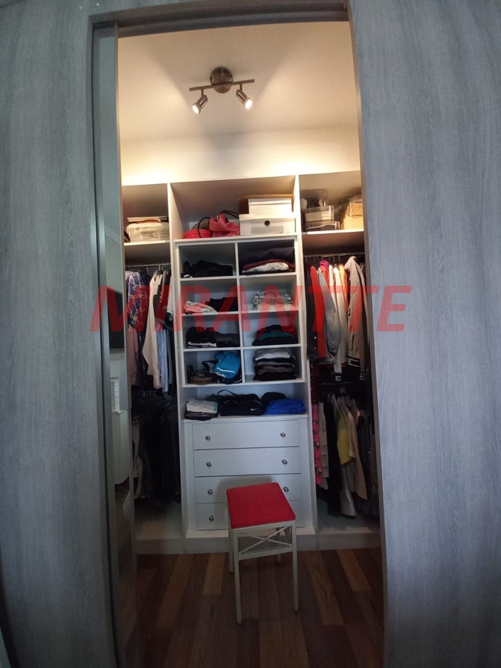 Apartamento de 140m² com 3 quartos em Santa Teresinha