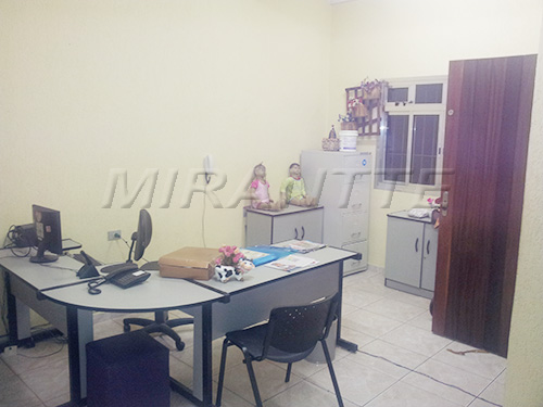 Comercial de 120m² em Furnas