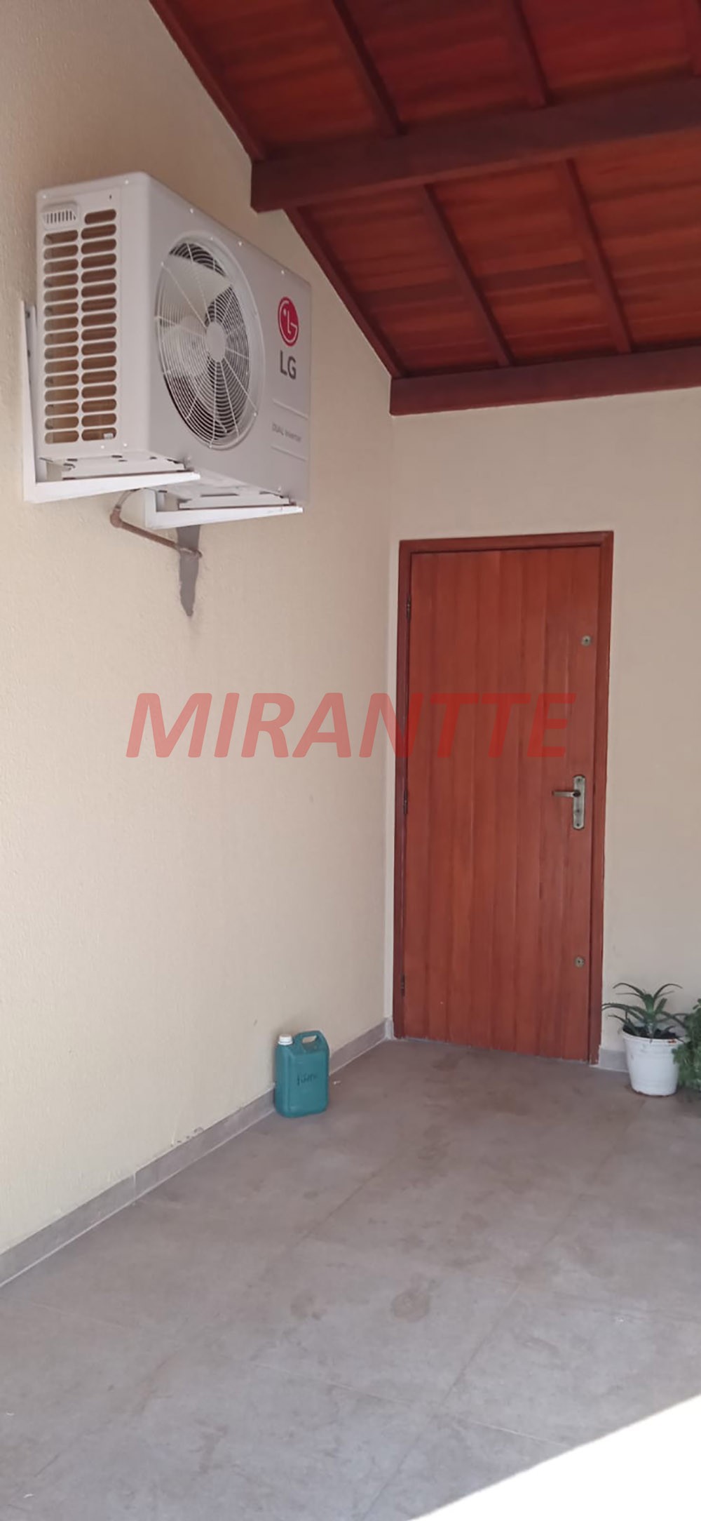 Casa terrea de 237m² com 3 quartos em Jardim Floresta