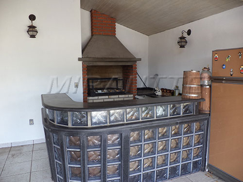 Sobrado de 262m² com 4 quartos em Vila Nova Parada