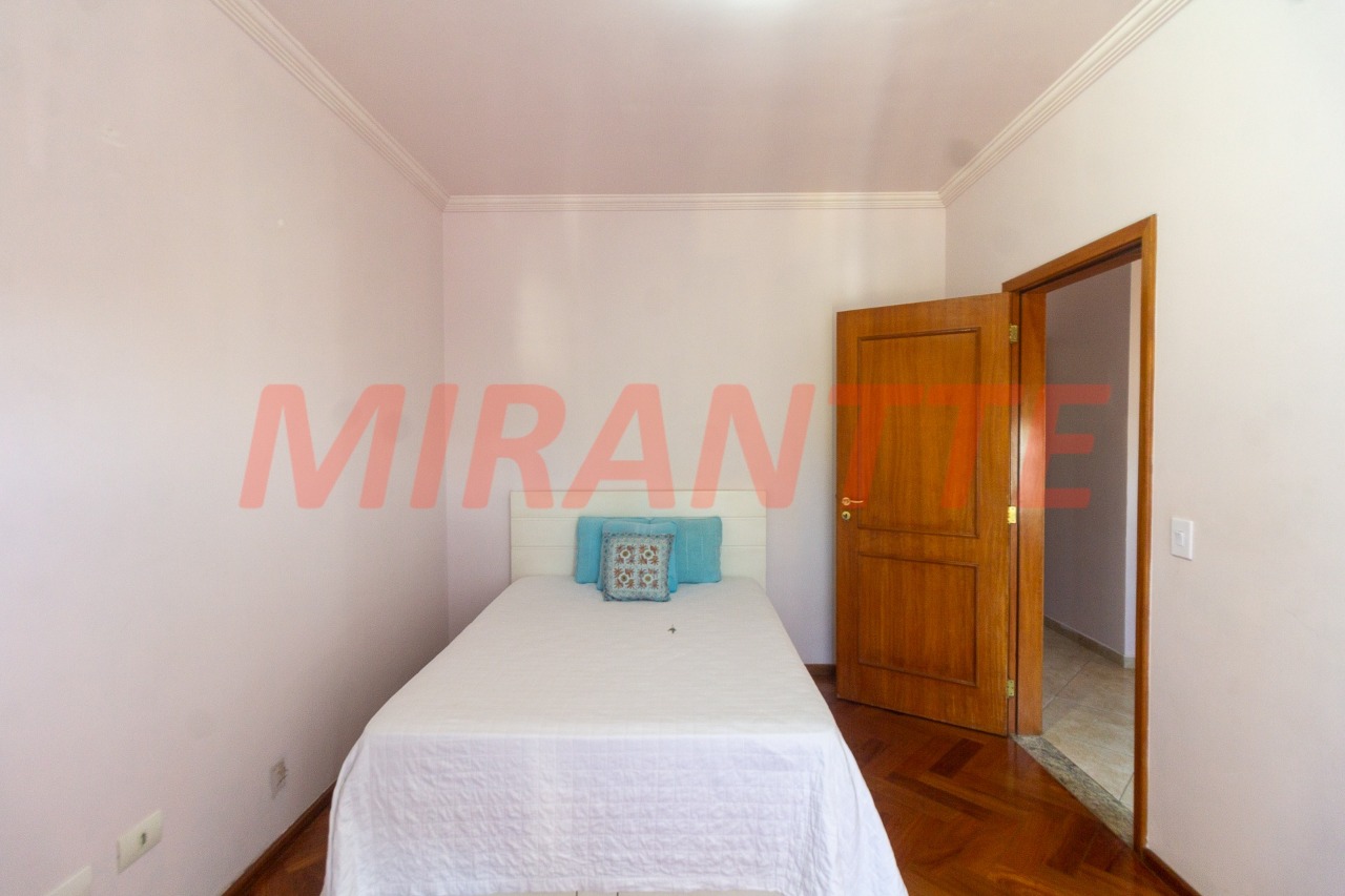 Sobrado de 250m² com 4 quartos em Horto Florestal