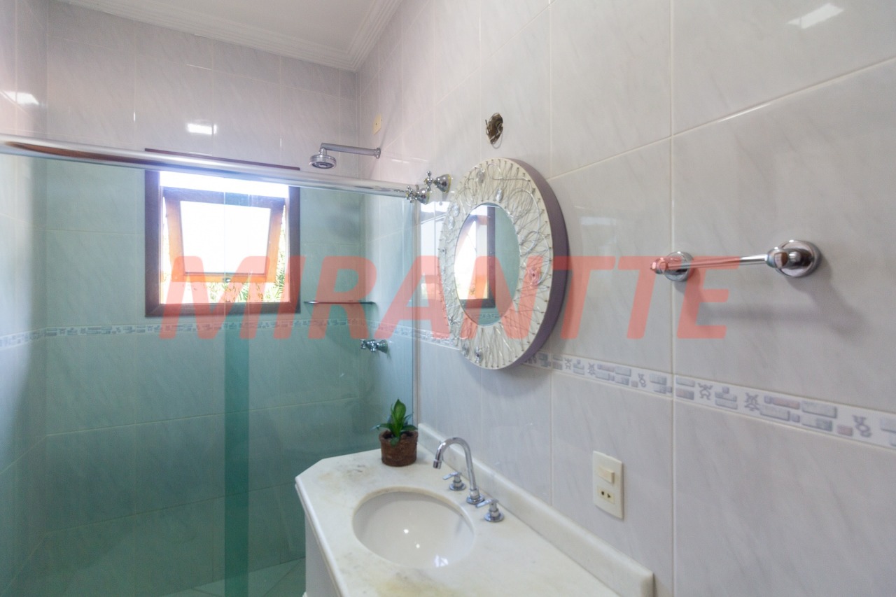 Sobrado de 250m² com 4 quartos em Horto Florestal